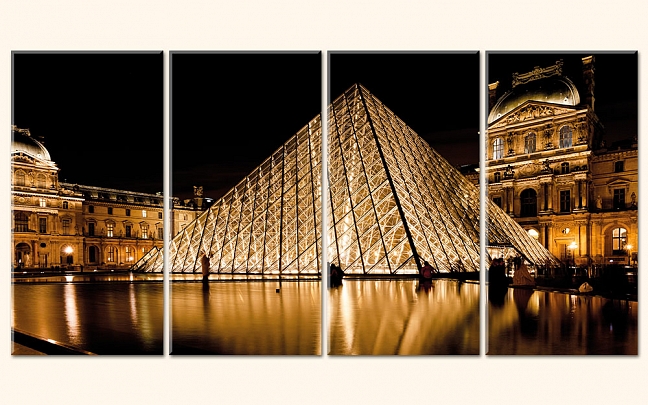 Paříž Louvre